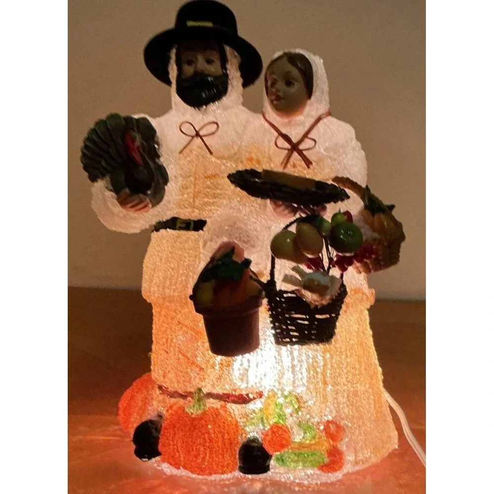 Retired Cracker Barrell Fall Harvest Thanksgiving Pilgrim Light Up, With Box‎